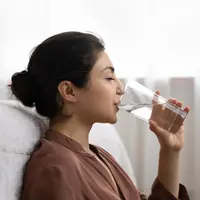 ilustrasi cara membuat oralit dan manfaatnya/fizkes/shutterstock