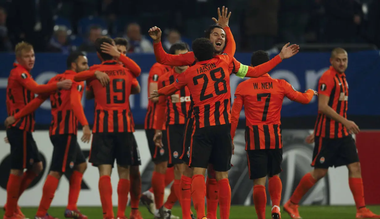 FC Basel lolos ke babak 16 besar europa setelah menyingkirkan St. Etienne dengan agregat 4-4 atau unggul gol tandang. (REUTERS/Ruben Sprich)