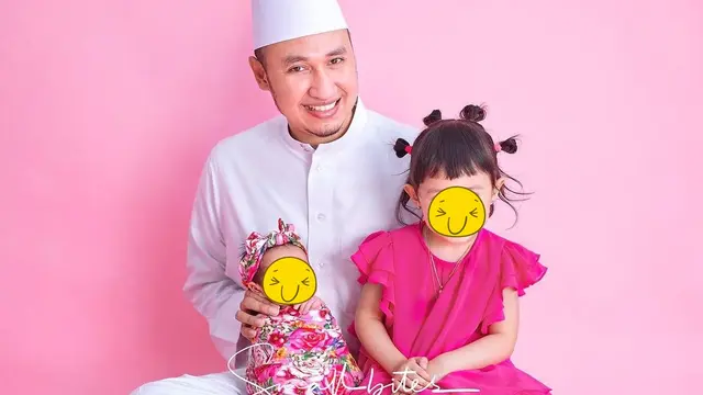 6 Pemotretan Terbaru Keluarga Kecil Kartika Putri, Selalu Harmonis