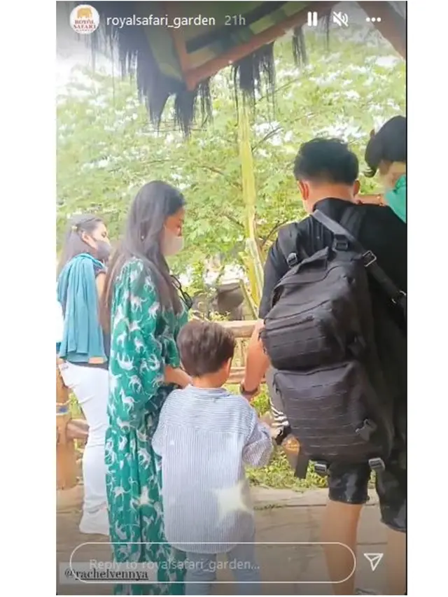 Ajak Xabiru dan Chava, Ini 6 Momen Seru Rachel Vennya dan Okin di Taman Safari