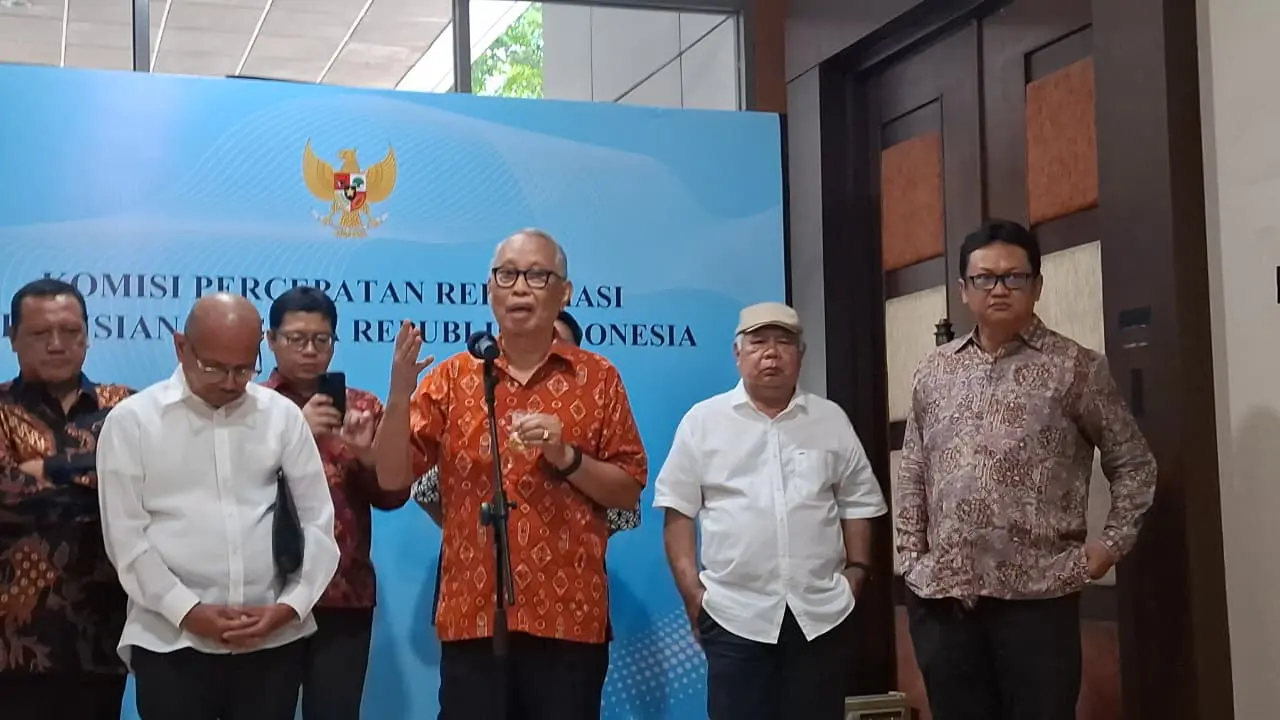 Ketua Dewan Pengarah Public Virtue Research Institute (PVRI) Tamrin Amal Tomagola.