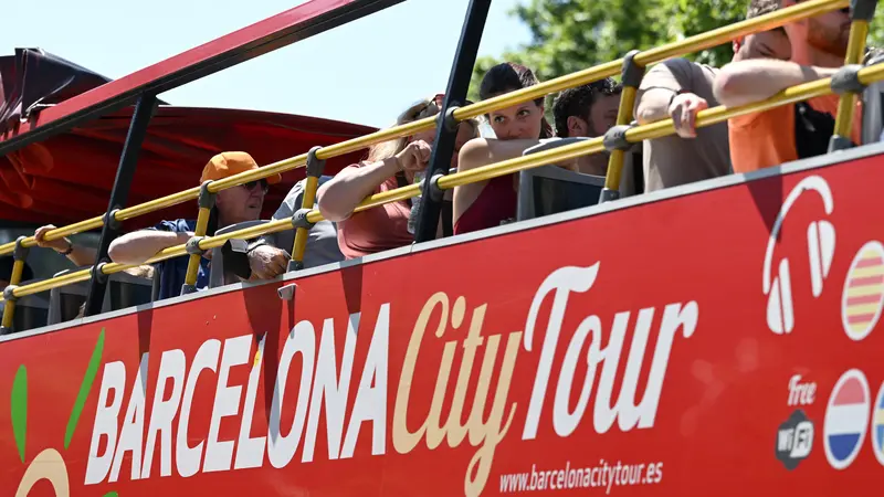 Turis Kembali Padati Barcelona