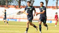 Penyerang Australia U-19, Jake Najdovski saat menjadi pahlawan bagi timnya saat melumat Vietnam U-19 dengan skor mencolok 6-2 pada lanjutan Piala AFF U-19 2024. (Wahyu Pratama/Bola.com)