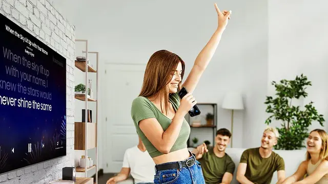 Fitur karaoke di smart TV Samsung. Credit: Samsung Electronics