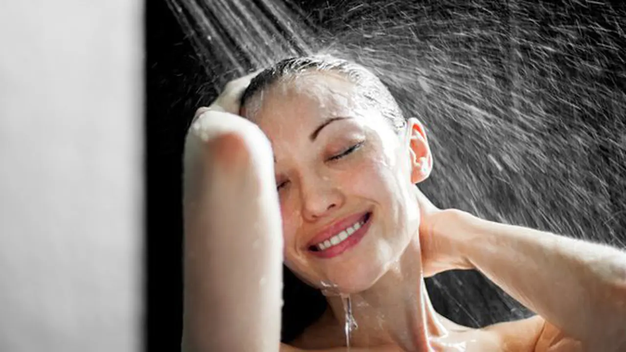 Mandi setelah olahraga/copyright Shutterstock.com