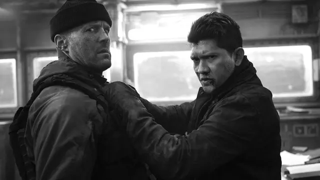 Jason Statham dan Iko Uwais. (Instagram/ jasonstatham, foto oleh Daniel Smith/ @danielsmithphotography)