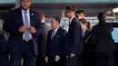 Pejabat tinggi Korea Utara, Kim Yong Chol tiba untuk makan malam dengan Menteri Luar Negeri AS Mike Pompeo, di New York, Rabu (30/5). Pompeo dan Yong Chol tiba di venue secara terpisah dan tidak satu pun berbicara kepada wartawan. (AP/Julie Jacobson)