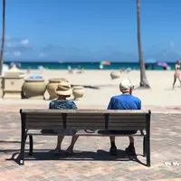 Ilustrasi Masa Pensiun | pexels.com/@monica