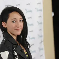 Setelah dikabarkan telah resmi bertunangan, kini pasangan Miley Cyrus dan Liam Hemsworth dikabarkan tengah mempersiapkan pesta pernikahan. Namun berita ini dibantah oleh Noah Cyrus. (AFP/Bintang.com)