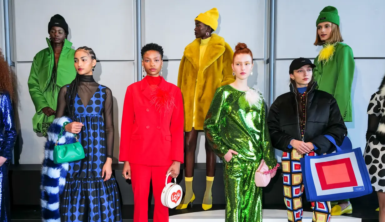 Memasuki museum, presentasi ditampilkan dengan latar Sungai Hudson. Perjalanan akan berakhir di Kate Spade New York gift shop, ruangan yang seluruhnya ditutup oleh warna baru Kate Spade New York dari lantai hingga langit-langit. Foto: Document/Kate Spade New York.