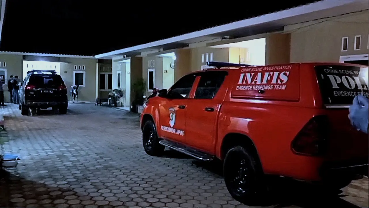Tim Inafis Satreskrim Polresta Bandar Lampung melakukan olah TKP peluru nyasar. Foto : (Istimewa).