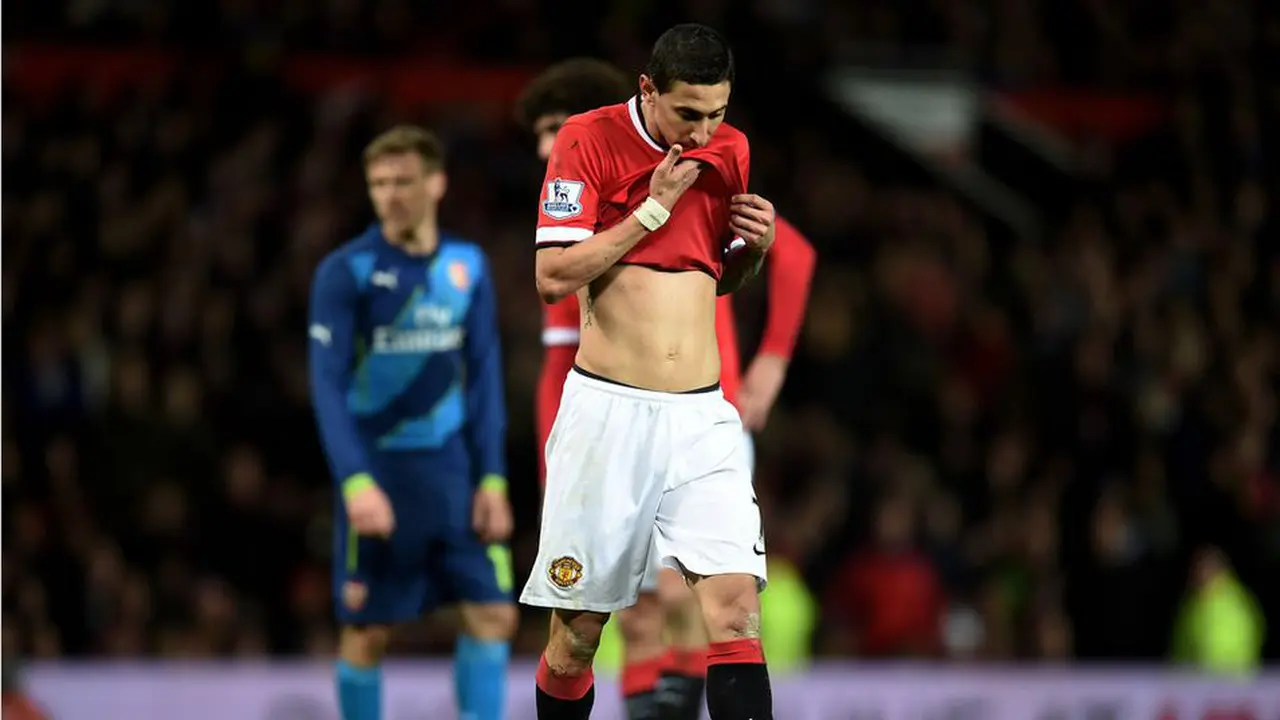 MU Barter Di Maria dengan Cavani?