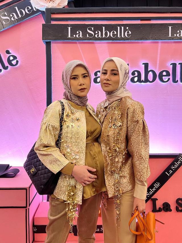 Jelang Lahiran, Ini 6 Potret Cynthia Ramlan Pamer Baby Bump di Kehamilan Ketiga