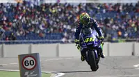 Pembalap Movistar Yamaha, Valentino Rossi. (JAVIER SORIANO / AFP)