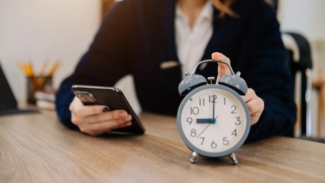 Transaksi Online Tiap Hari? Ini Rahasia Kirim Uang Aman Tanpa Drama Pending!