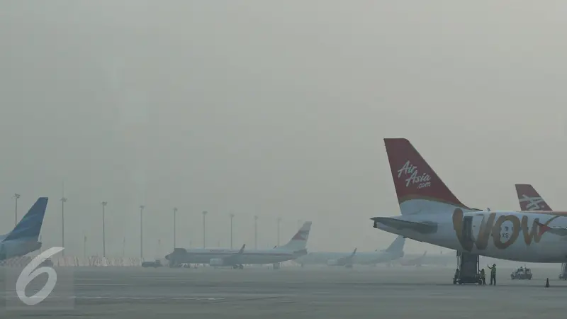 20151026-Kabut Asap Mulai Masuki Bandara Soekarno-Hatta 