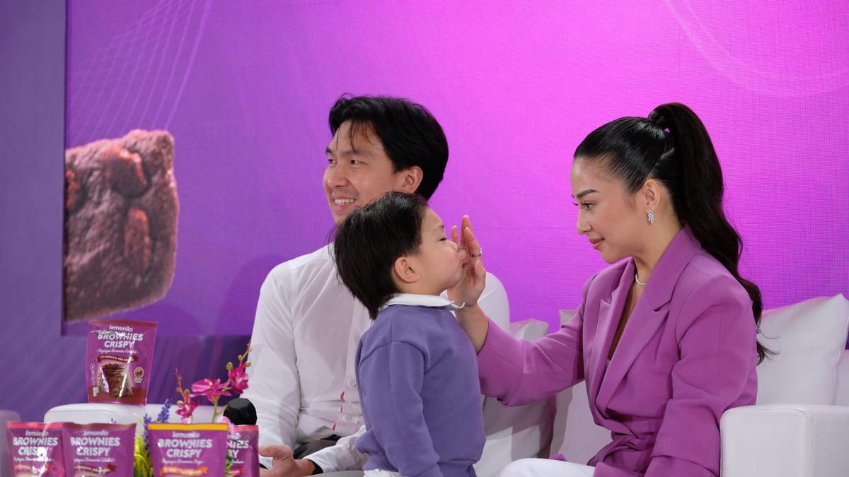 Demi Ciptakan Happy Family, Begini Cara Nikita Willy Jadi Ibu Bahagia
