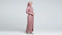 7 Model Gamis Brokat Busui, Bantu Ibu Tetap Tampil Anggun dan Nyaman