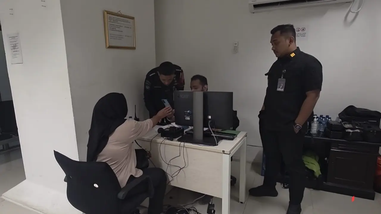 Bareskrim Polri bersama Imigrasi Soetta dan BP2MI Serang berhasil menggagalkan keberangkatan 98 WNI yang diduga jadi korban TPPO dengan modus kerja ke luar negeri.