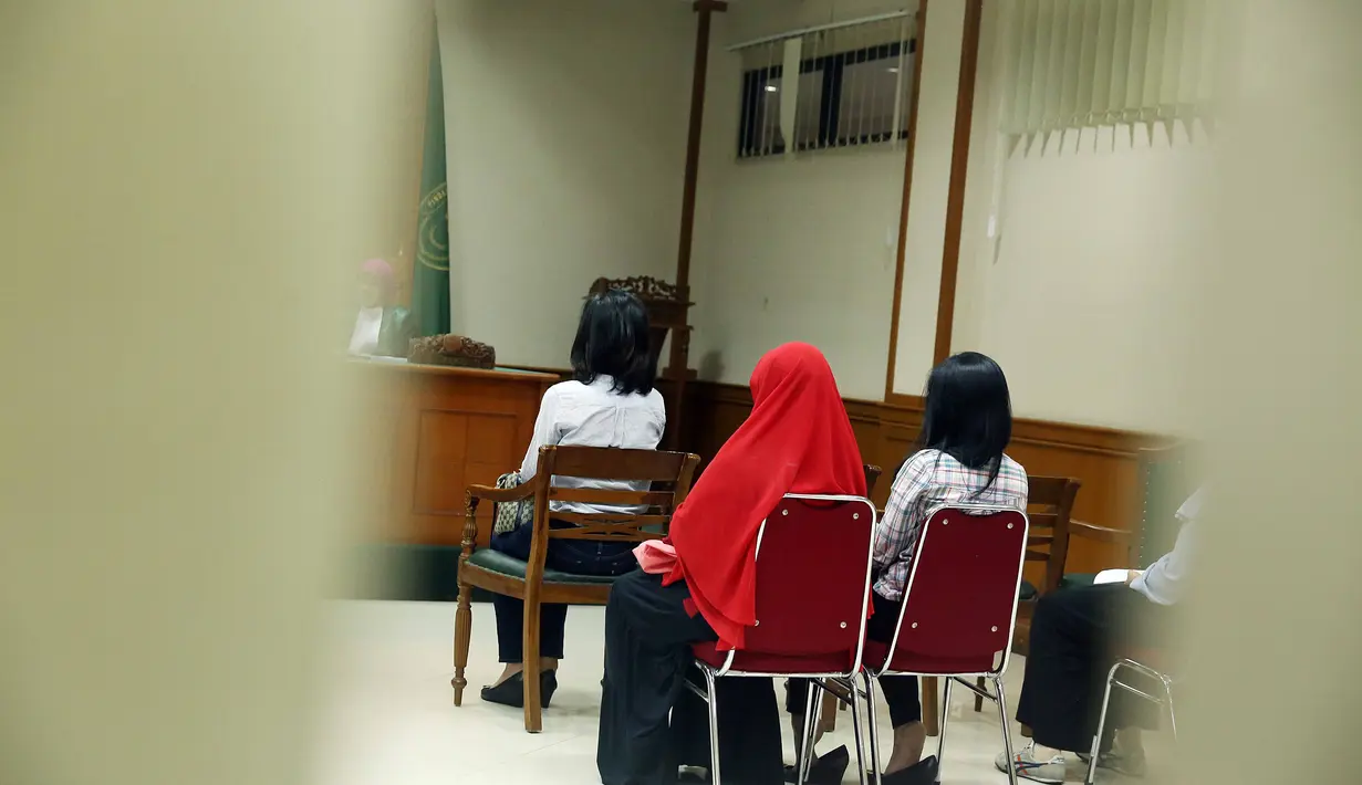 Menurut Agus, selaku kuasa hukum pemeran 35 tahun itu, kliennya akan hadir dalam mediasi yang akan digelar pada sidang selanjutnya. Dan berharap kasusnya segera selesai. (Nurwahyunan/Bintang.com)