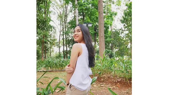 Jarang Muncul di Layar Kaca, Ini 7 Potret Terbaru Nimaz Dewantary Sahabat "Candy"