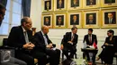 Suasana pertemuan antara Menlu RI Retno Marsudi dengan Menlu Uruguay Rodolfo Nin Novoa di Gedung Pancasila, Jakarta, Selasa (11/10). Kedua Menlu melakukan pertemuan bilateral bidang pertanian, pariwisata, dan lain-lain. (Liputan6.cm/Faizal Fanani)