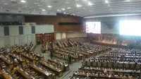 Suasana rapat paripurna DPR pada Senin (30/9/2019). (Merdeka.com/Ahda Bayhaqi)