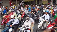 Ilustrasi Sepeda Motor di jalanan negara Vietnam. Foto : Visataonkin