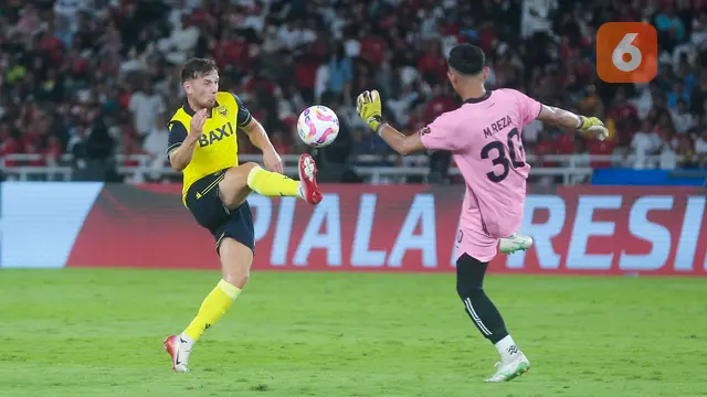 Foto: Telat Panas, Liga Indonesia All Star Dibungkam Oxford United di Piala Presiden 2025