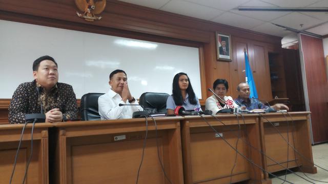 Negosiasi Buntu, FILM Lima Tetap untuk 17 Tahun ke Atas. (Liputan6.com/Ady Anugrahadi)