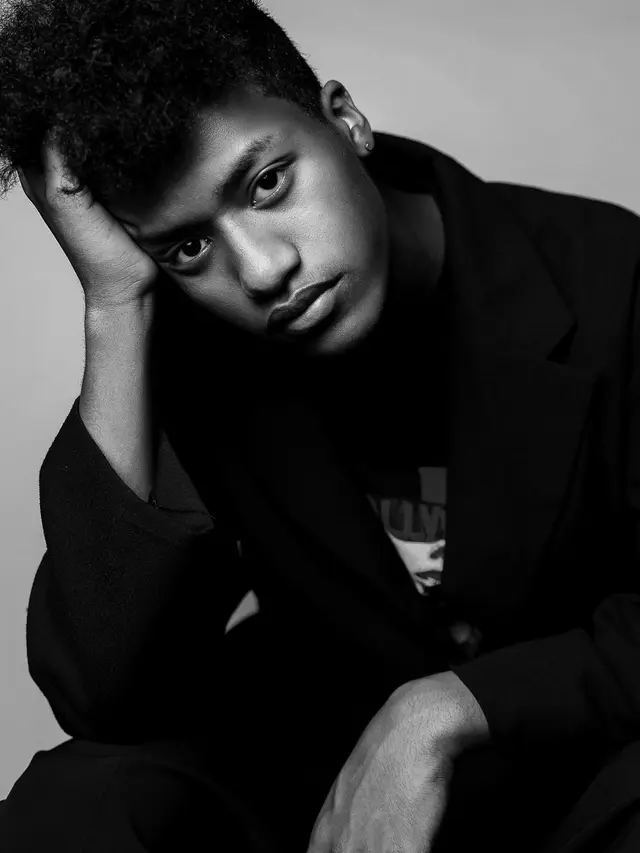 [Bintang] Berusia 16 Tahun, Model Berdarah Korea-Afrika Ini Langsung Jadi Viral