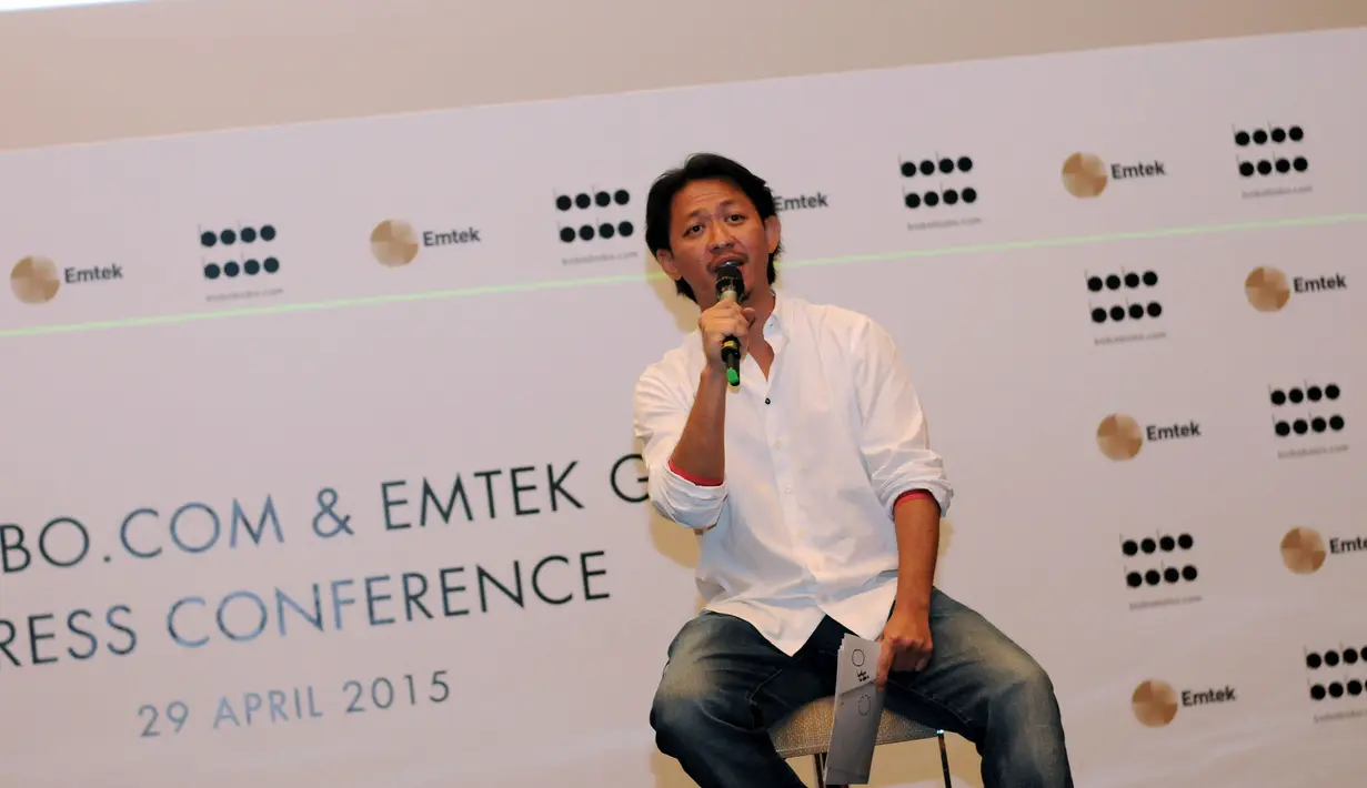 CEO dan pendiri Bobobobo.com, Jimmy Akili memberikan sejumlah keterangan jelang penandatangan nota kerjasama dengan EMTEK Grup di SCTV Tower, Jakarta, Rabu (29/4/2015). (Liputan6.com/Helmi Fithriansyah)