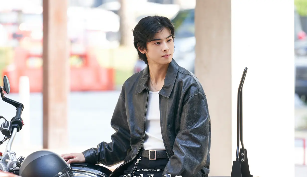 Sebelumnya, Cha Eun Woo juga menjelaskan karakternya dengan mengatakan, “Kwon Sun Yool adalah orang yang kasar dan gelap, tapi dia adalah seseorang yang merencanakan hidupnya dengan cermat." (Foto: Instagram/ mbcdrama_now)