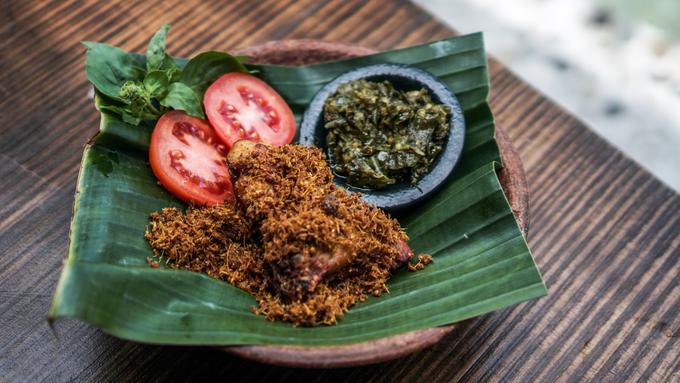Resep Ayam Goreng Serundeng Sambal Ijo Padang - Lifestyle 