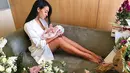 Georgina terbilang baru untuk menjalani proses melahirkan, namun siapa sangka jika tubuhnya sudah kembali seksi. Seperti foto yang belum lama ini diunggah oleh Ronaldo di akun Instagramnya. (Instagram/cristiano)