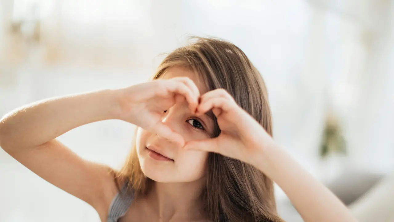 Cara Sederhana Membentuk Anak Percaya Diri Lewat Body Positivity