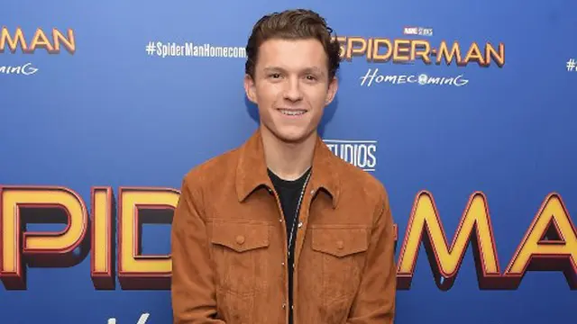 [Bintang] Tom Holland