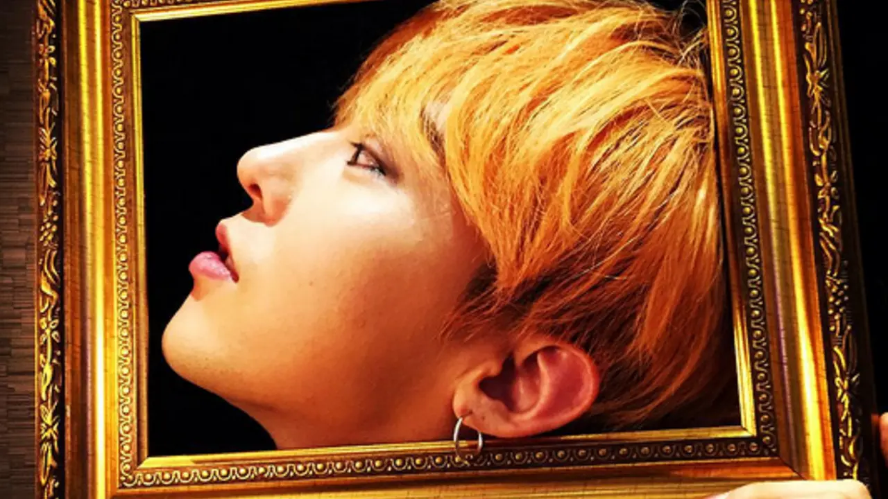  G-Dragon Rayakan Ultah dengan Pamer Foto Masa Kecil
