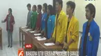 Para mahasiswa meminta semua pihak menghentikan kekerasan dan penegak hukum mengusut pelaku kerusuhan.