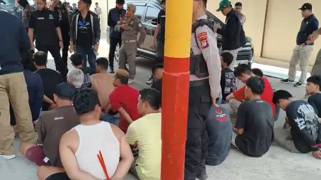 27 orang diamankan dari kampung narkoba di Makassar