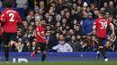 Everton vs Manchester United, (2/3/2020). Bruno Fernandes membuat 1 gol penyama kedudukan, setelah sempat tertinggal akibat blunder penjaga gawang, David de Gea yang berujung gol Dominic Calvert Lewin di awal laga. Hasil akhir, Manchester United menahan imbang Everton 1-1. (AP Photo/Jon Super)