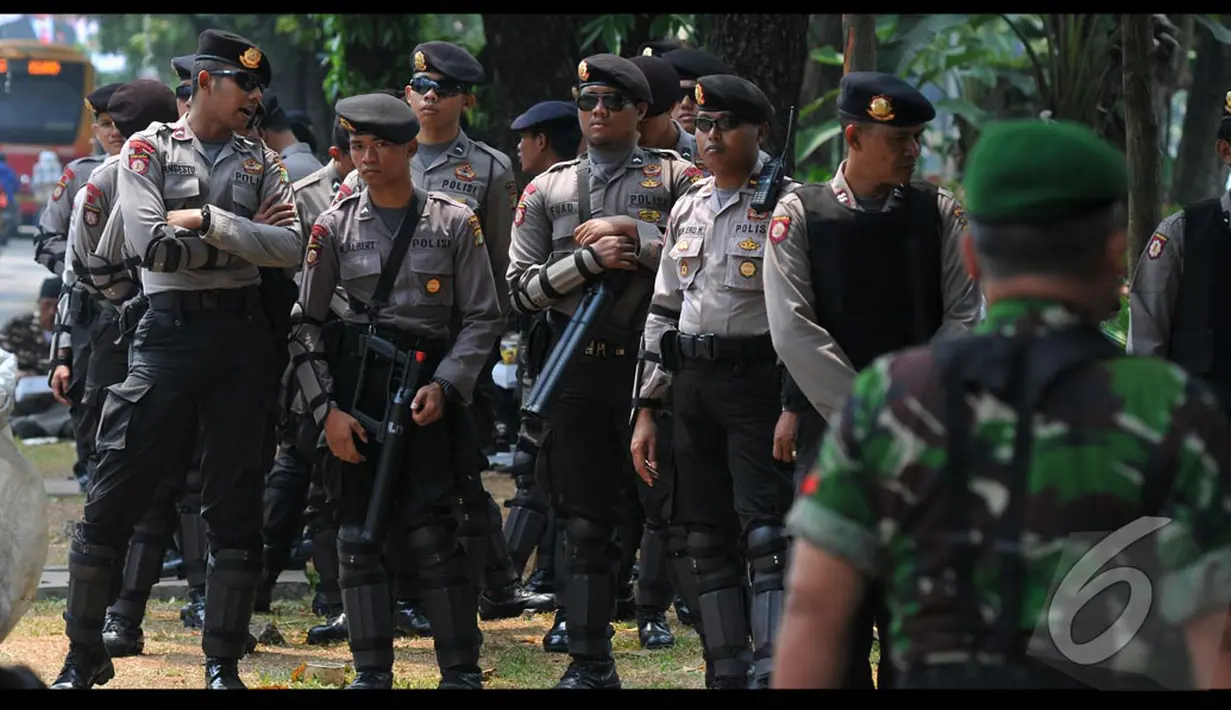 Pihak Kepolisian sudah menyiapkan 22.000 personel untuk menjaga keamanan saat MK menyampaikan putusan gugatan hasil Pilpres 2014, Jakarta, Rabu (20/8/2014) (Liputan6.com/Johan Tallo)