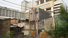 Suasana Kampung Kebon Melati, Jakarta Pusat, Selasa (24/9/2019). Kampung Kebon Melati berada di balik gedung-gedung tinggi kawasan elite Thamrin. (Liputan6.com/Immanuel Antonius)