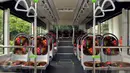 Bagian dalam bus Scania jenis premium Low City Bus di Jakarta, Jumat (11/3). Pemprov DKI Jakarta menginginkan bus Scania jenis premium Low City Bus ini menjadi standard bus-bus yang ada di Ibu Kota, termasuk Metromini. (Liputan6.com/Gempur M Surya)