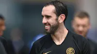 Bek anyar Inter Milan asal Uruguay, Diego Godin. (Foto: Twitter @ChampionsLeague)