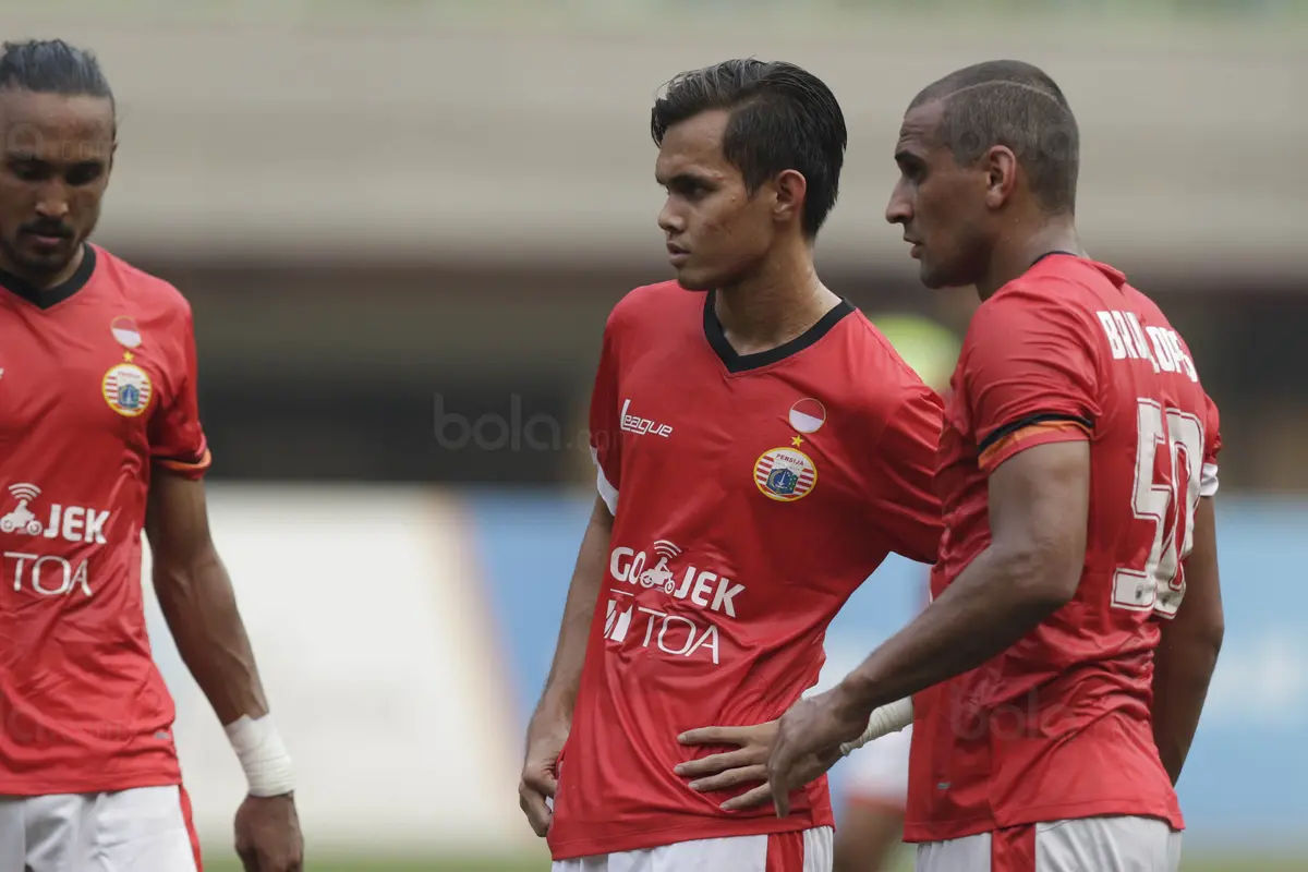 Rezaldi Hehanusa dan Bruno Lopes