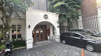 Di Balik Pintu 'Area Khusus Staf' Kafe de'CLAN: Brankas di Dalam Brankas