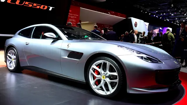 FERRARI GTC4 LUSSO