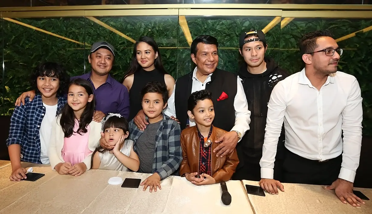 Film ini dibintangi oleh Aurelie Moeremans, Fero Walandouw, Andryan Sulaiman Bima, Sandrinna Michelle Skornicki, Adlu Fahrezy, Alia Fikri, Ciara Brosnan, Naufal Ho, dan Aqi Singgih. Dan akan tayang di bioskop pada Juni 2018. (Bambang E.Ros/Bintang.com)