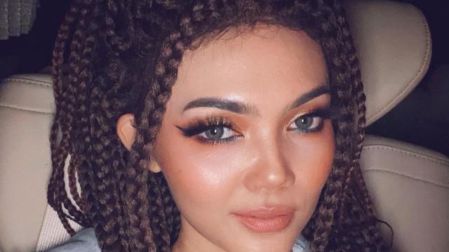 Rina Nose Tampil Menawan Pamer Rambut Kepang, Bikin Pangling